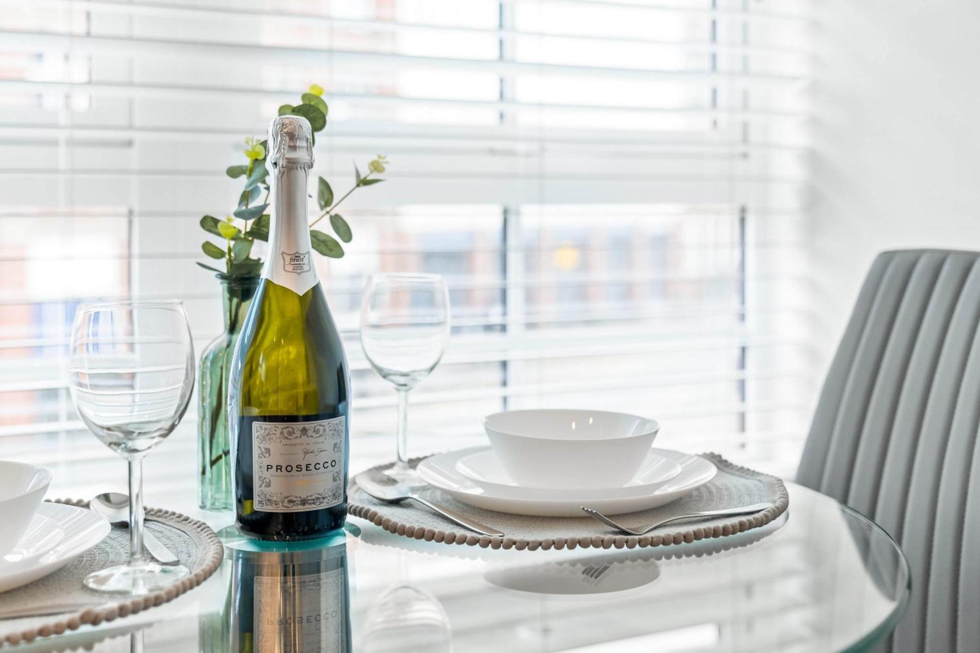 Luxury One Bed Apartment - Jewellery Quarter - Top Rated - 2Cs Бирмингем Экстерьер фото